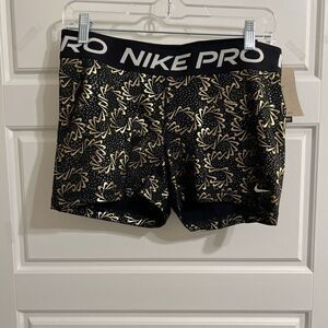 Nike Shorts Women L NWT Black Gold Printed Training‎ Pro GRX Dri-Fit 3"